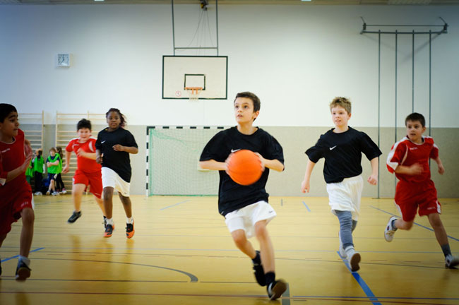 Märkisches Viertel bewegt: Ein Dutzend Sportvereine bringt hier Nachbarn über den Sport zusammen. ALBA gibt dabei jungen Menschen eine aktive Basketball-Perspektive