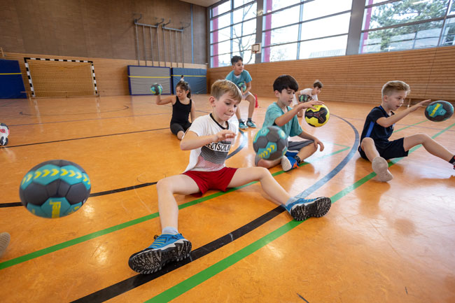 Handball für Grundschüler in den GESOBAU-Kiezen