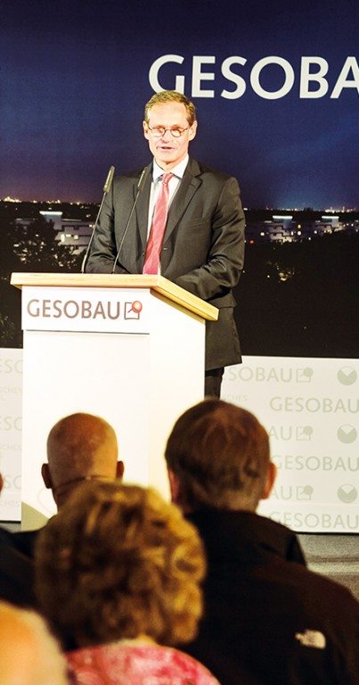 Der Regierende Bürgermeister von Berlin, Michael Müller, zeigte sich beeindruckt von der Entwicklung des Märkischen Viertels