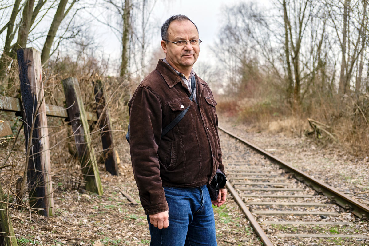 Arnd Mosig setzt sich für sichere Bahnübergänge ein. Seit 2016 ist er Mieter der GESOBAU