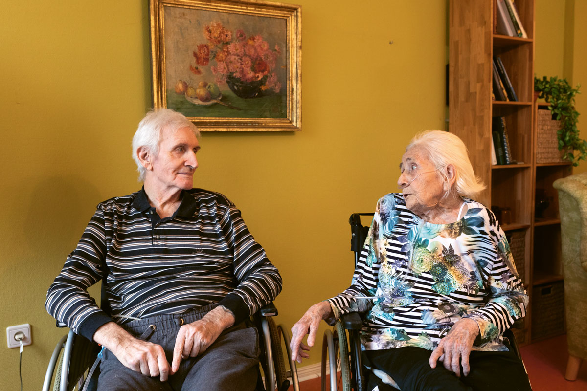 Gisela Wille teilt sich ein Zimmer mit ihrem Mann Eberhard. Die beiden sind seit 60 Jahren zusammen