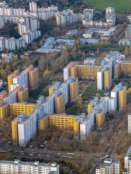 Im damaligen West-Berlin war das Märkische Viertel die erste große Neubausiedlung. Schon in den 50ern entstanden Ideen für dieses Projekt