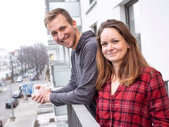 Herzlich willkommen bei der GESOBAU: Die neuen Nachbarn Florian und Kathleen Ast