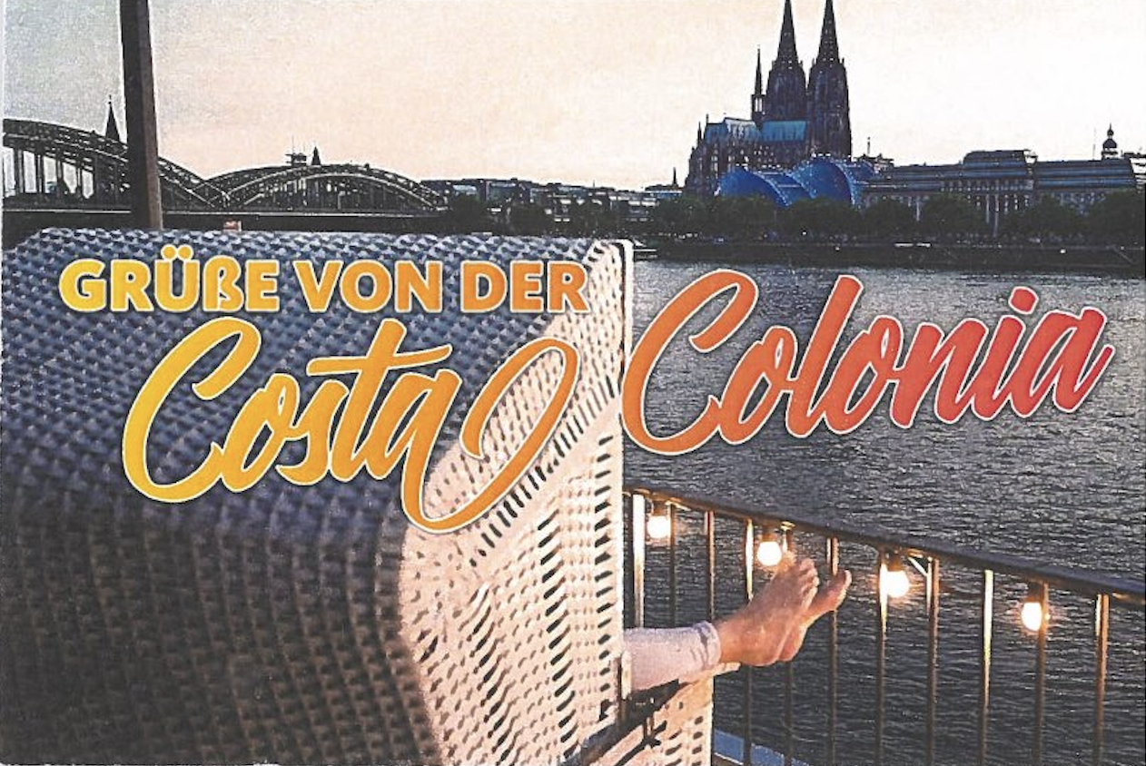 Eine Postkarte "Grüße von der Costa Colonia" mit Blick auf den Rhein und Köln